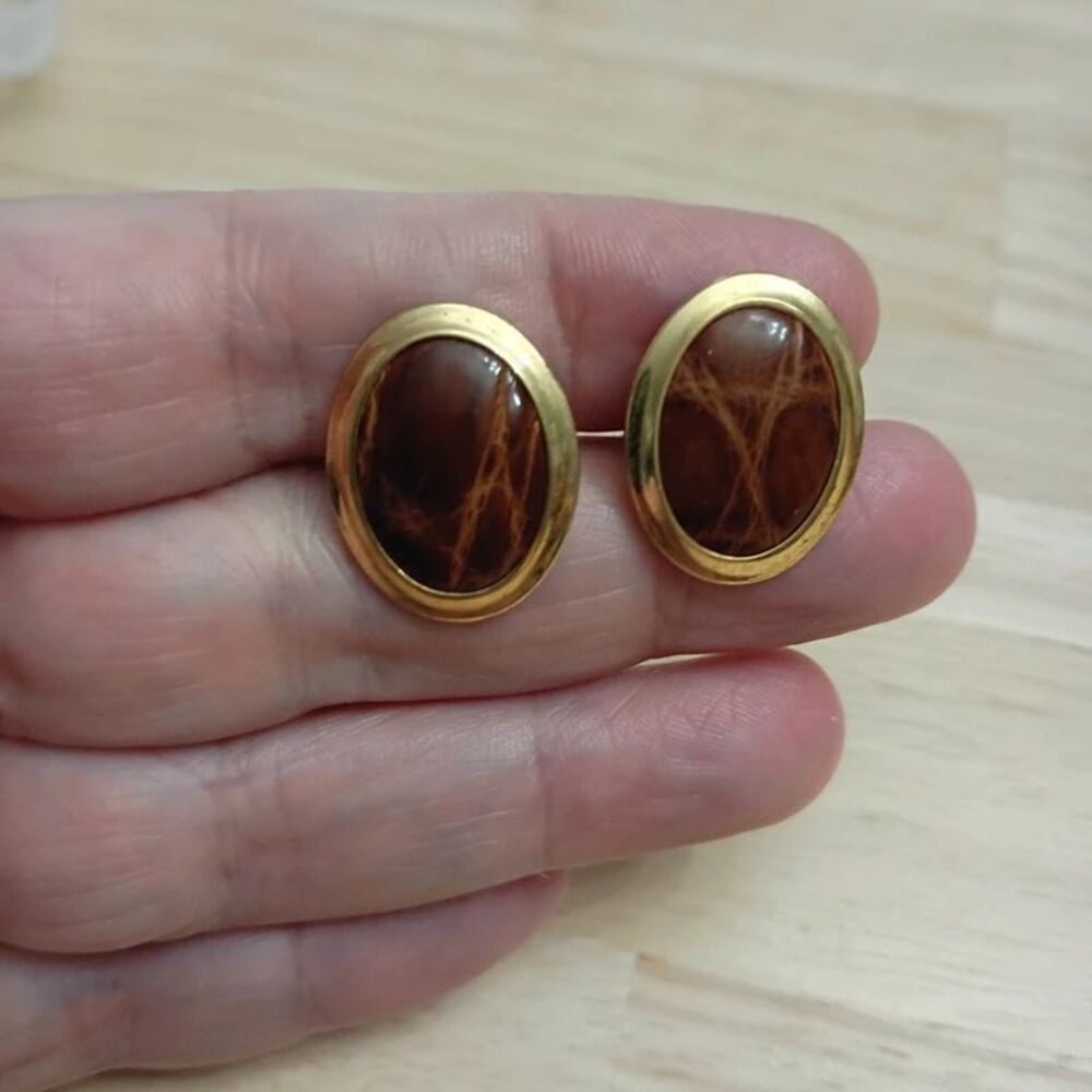 Vintage Gold-Tone Oval Cufflinks Marbled Brown Stones Retro